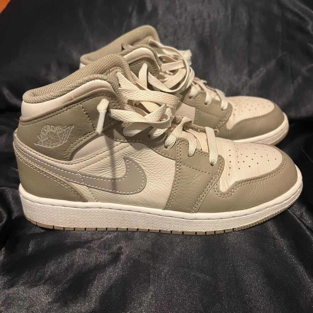 Nike Air Jordan Mid Sneakers in Cream and Gray